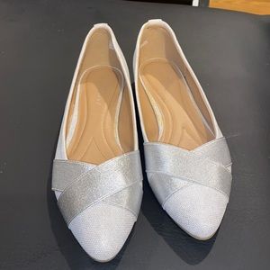 New Directions Rhemy flats  slip on 8M NEW